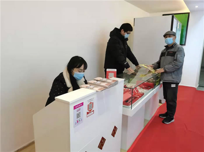 四川中青旅綿陽(yáng)分社、綿陽(yáng)市中旅假日旅行社、綿陽(yáng)自來(lái)文化傳播有限公司24H自助售貨服務(wù)盛大開(kāi)業(yè)